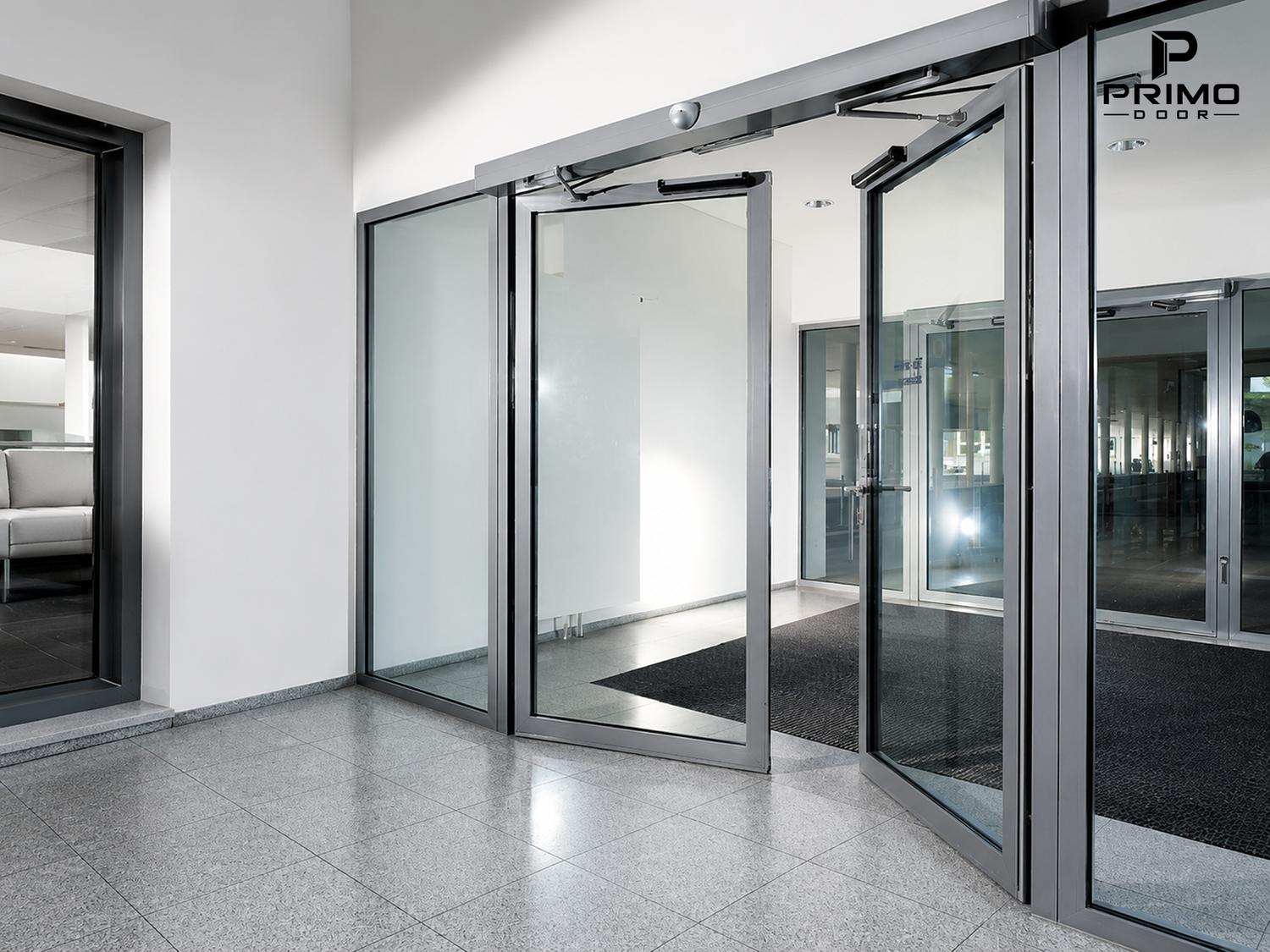 Ứng dụng Cửa Nhôm Kính Mở Quay trong kiến trúc